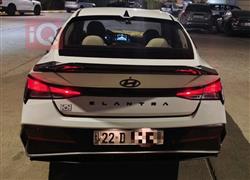 هیۆندای ئەلەنترا